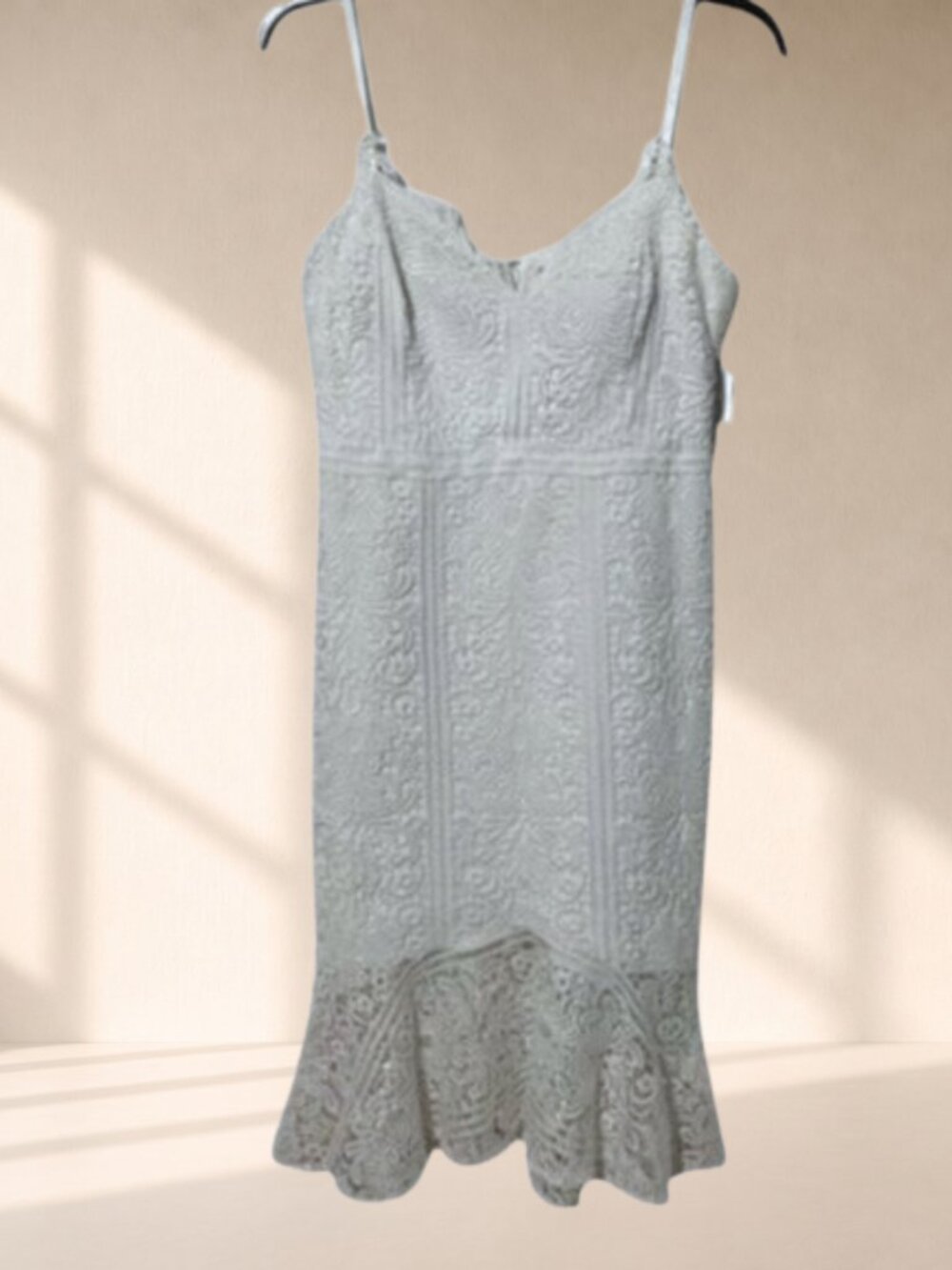 NWT Guess Lace Sweetheart Fit & Flare Dress Size 12 Crochet Mermaid Slip White - Picture 2 of 12